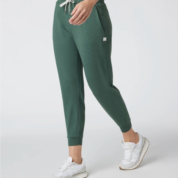 Vuori Women’s Performance Jogger - Picture 7 of 7